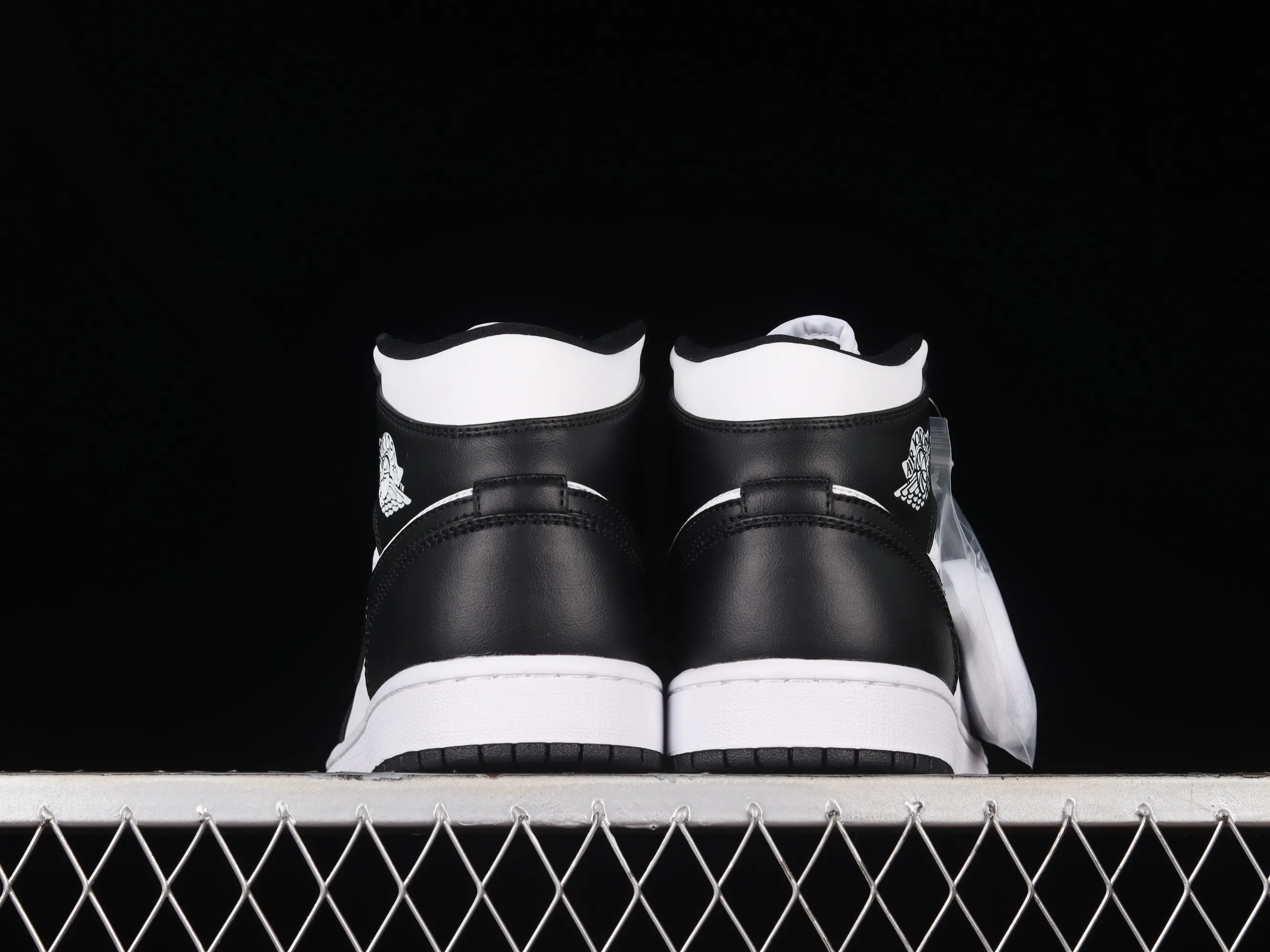 All Categories Air Jordan Jordan Series Basketball Shoes Air Jordan 1 Mid Air Jordan 1 Mid "Panda" AJ1 Joe 1 Black and White Panda Zhongbang Basketball Shoes DV0991-101